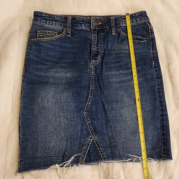 Universal Thread denim skirt size 6/28 - Picture 1 of 7